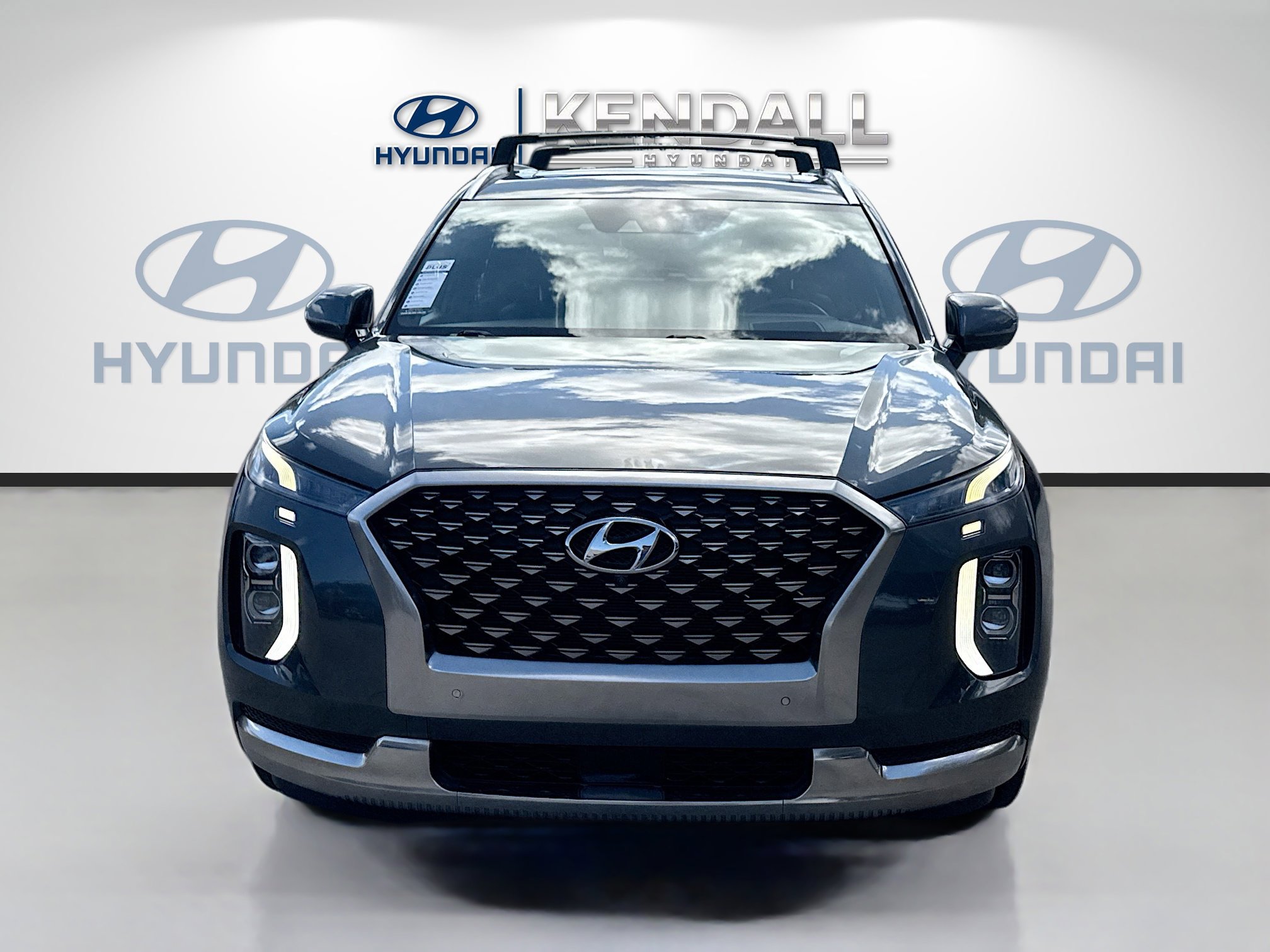 Used 2022 Hyundai Palisade Calligraphy image 2