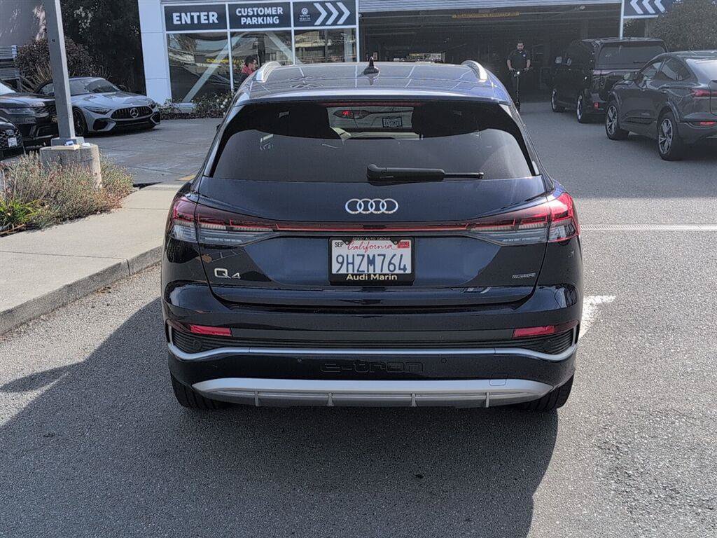 Used 2023 Audi Q4 e-tron Premium Plus w/ Premium Plus AWD/4WD image 7