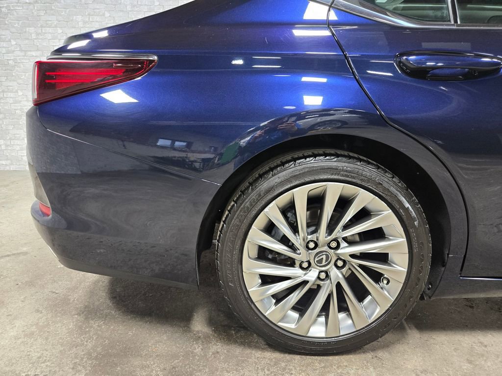 Used 2019 Lexus ES 350 Luxury w/ Accessory Package 2 image 55