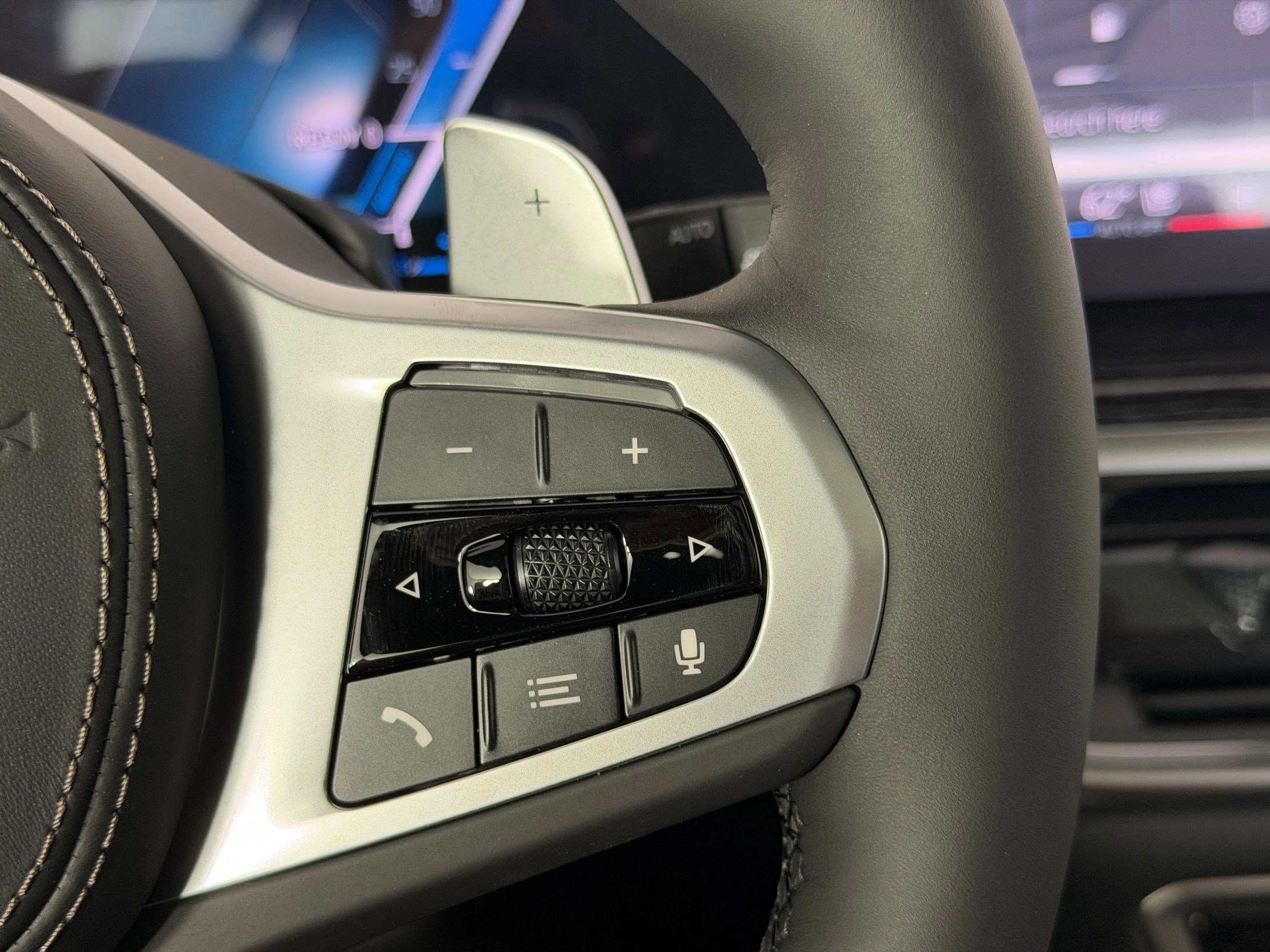 New 2026 BMW X5 xDrive50e w/ Executive Package image 28