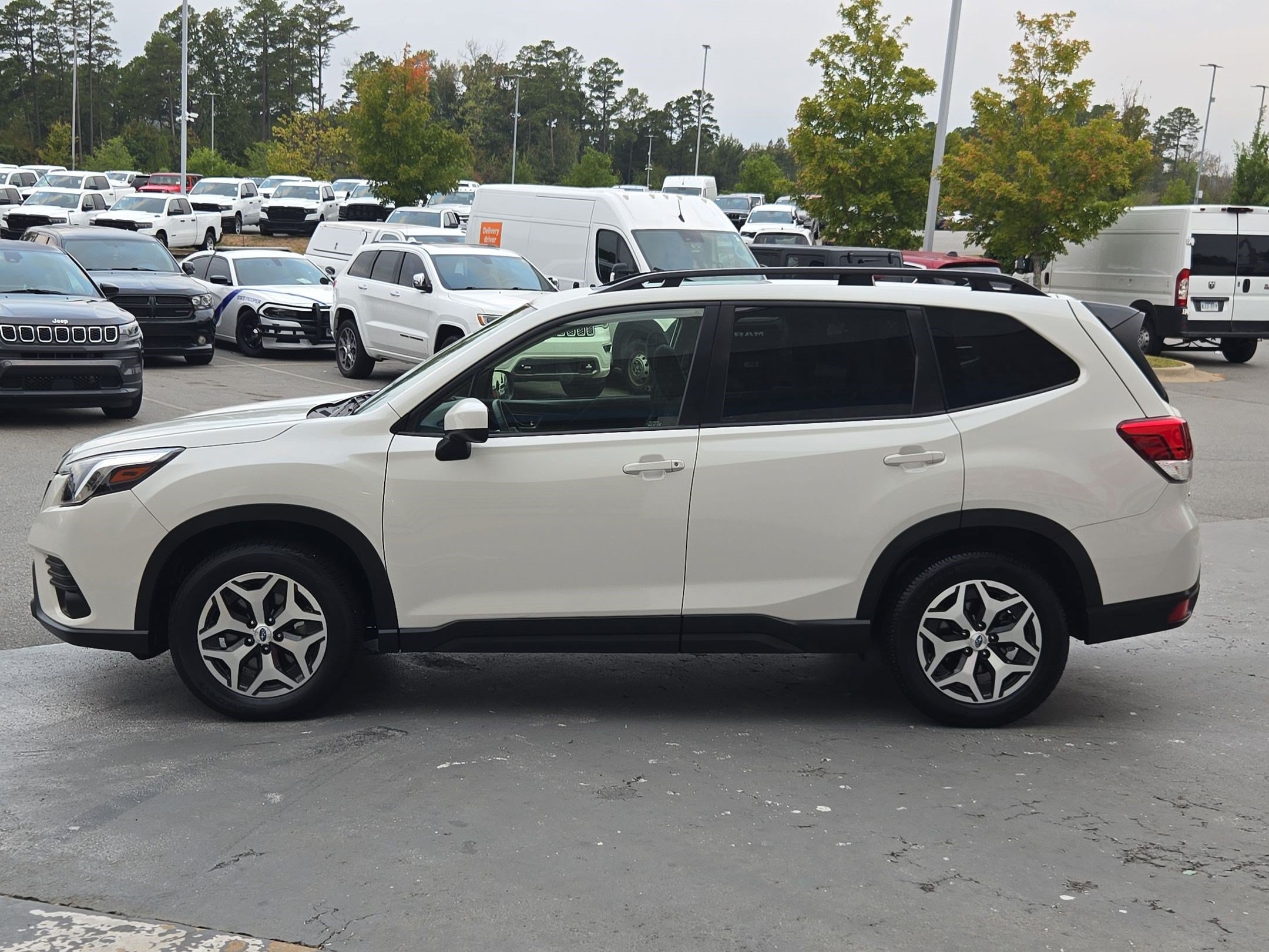 Used 2024 Subaru Forester Premium AWD/4WD image 4