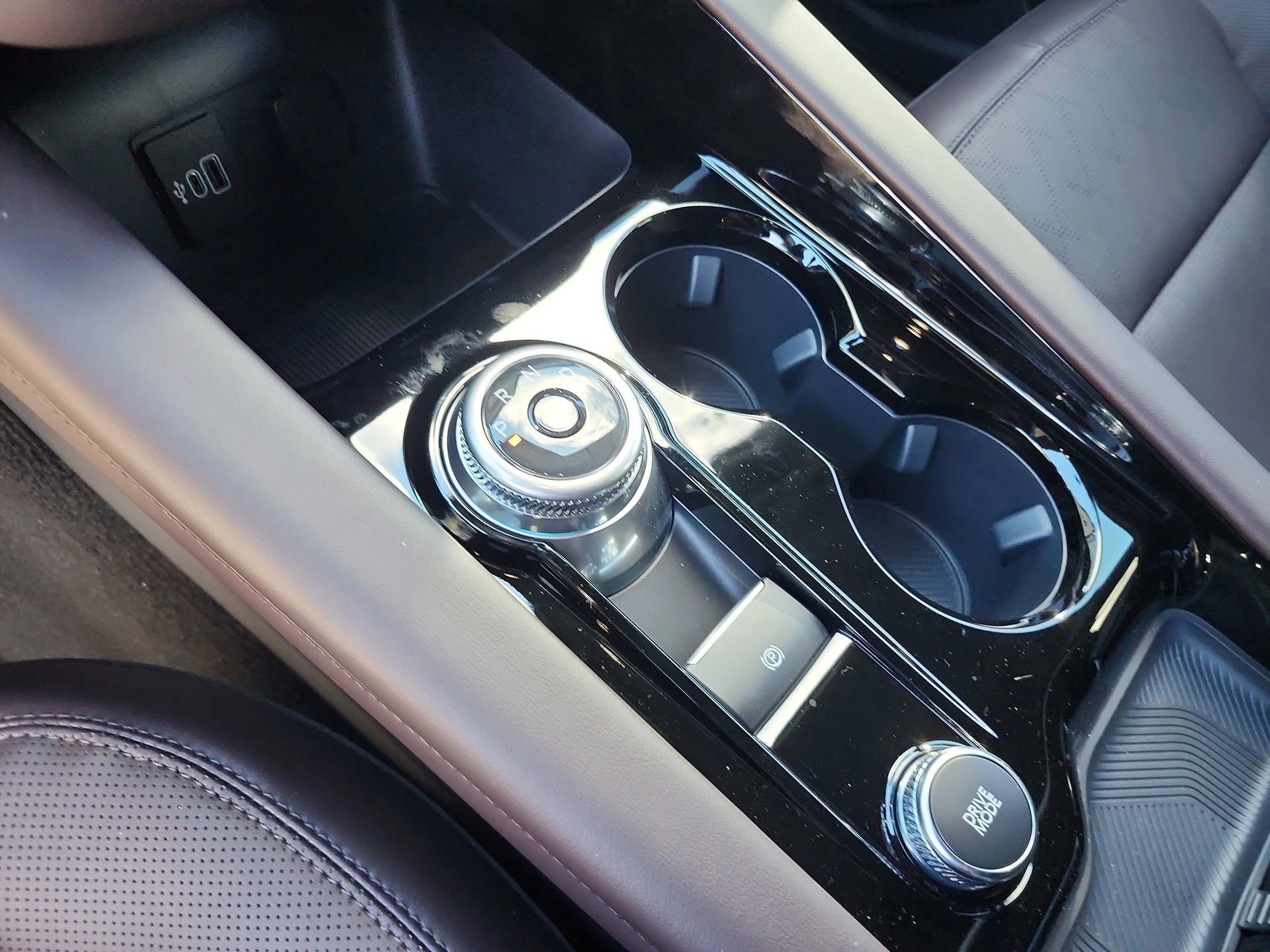 New 2026 Ford Explorer Platinum image 14