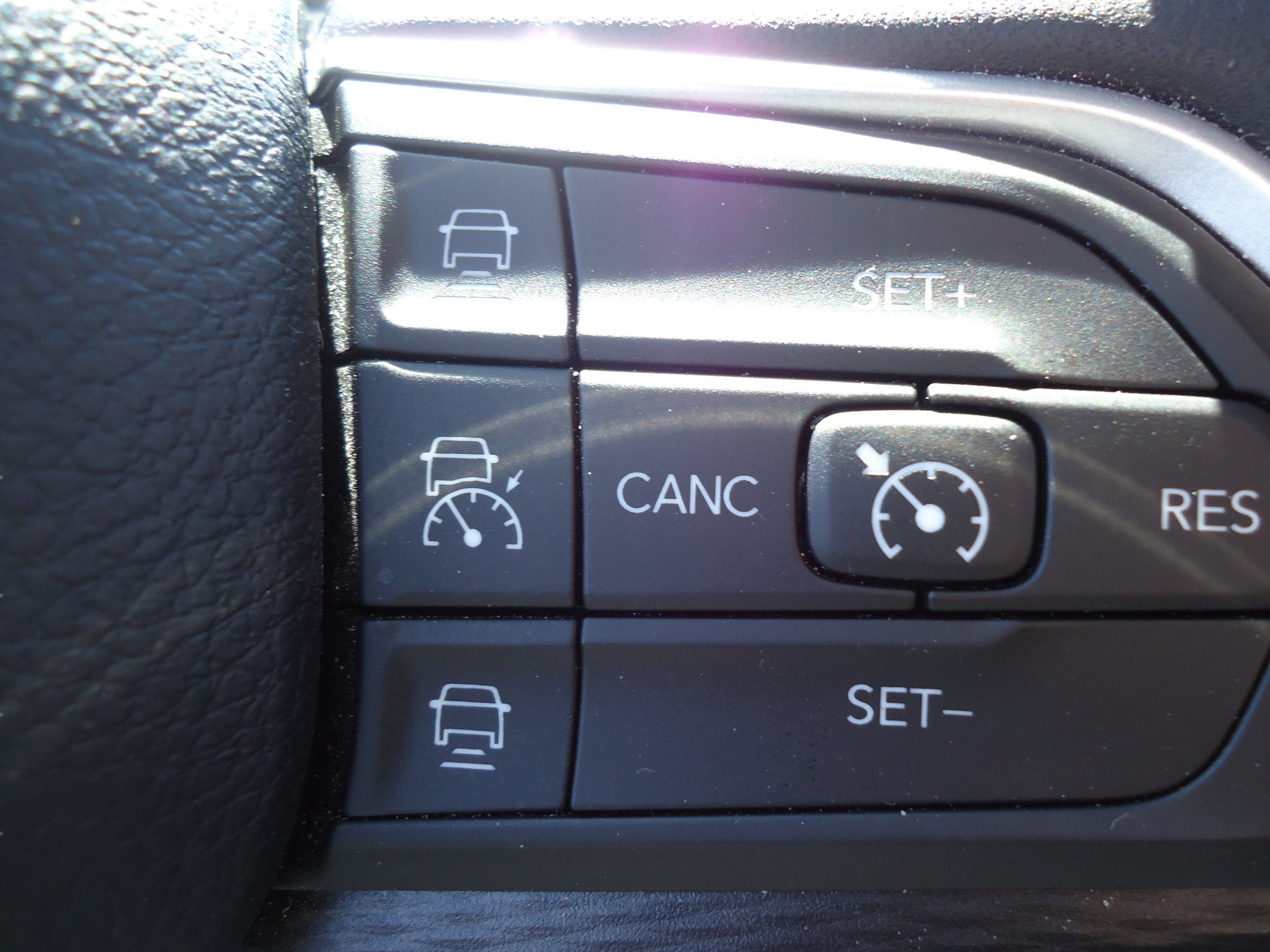 Used 2023 Jeep Grand Cherokee Laredo X AWD/4WD image 19