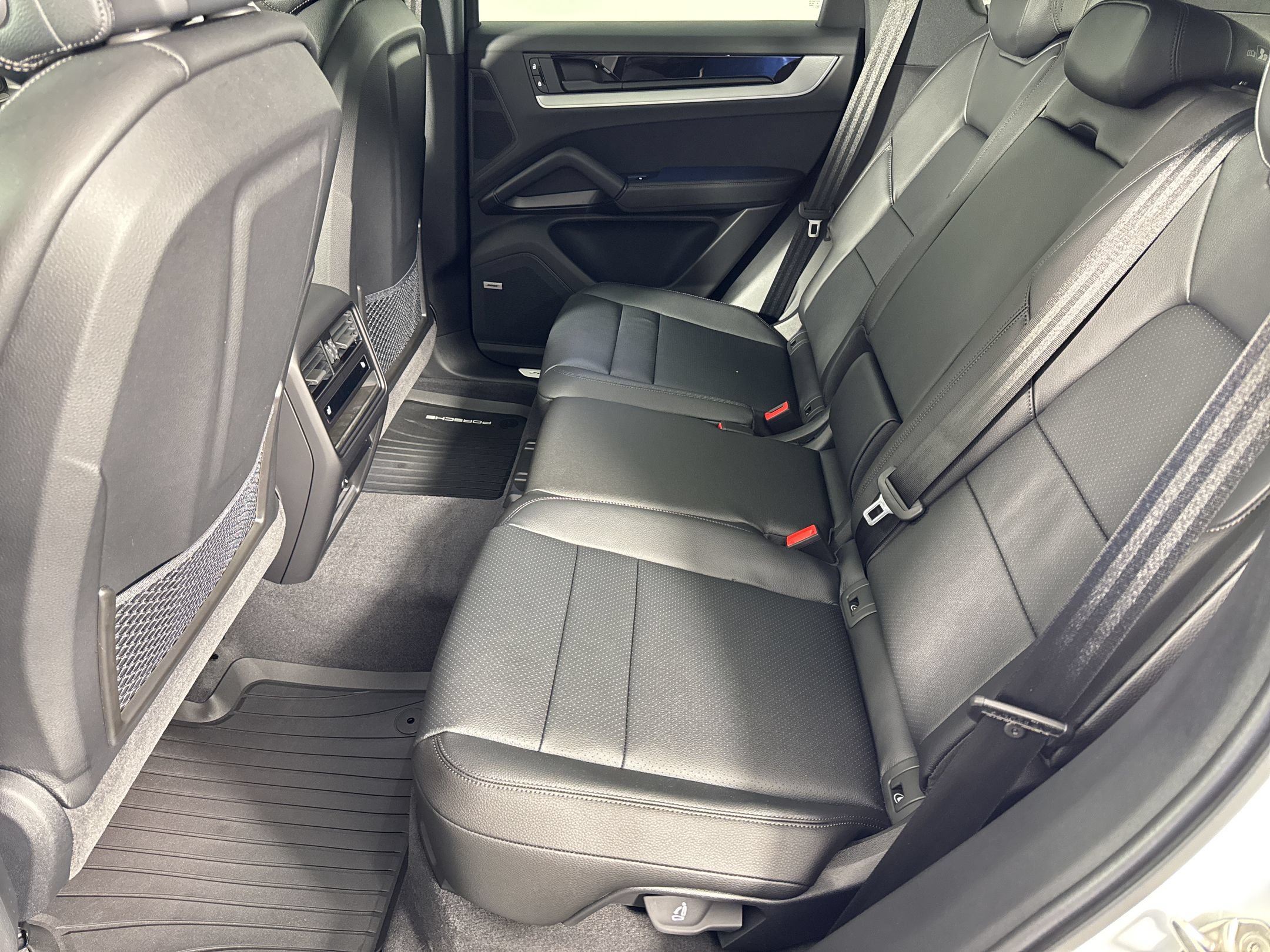 Certified 2026 Porsche Cayenne AWD/4WD image 15