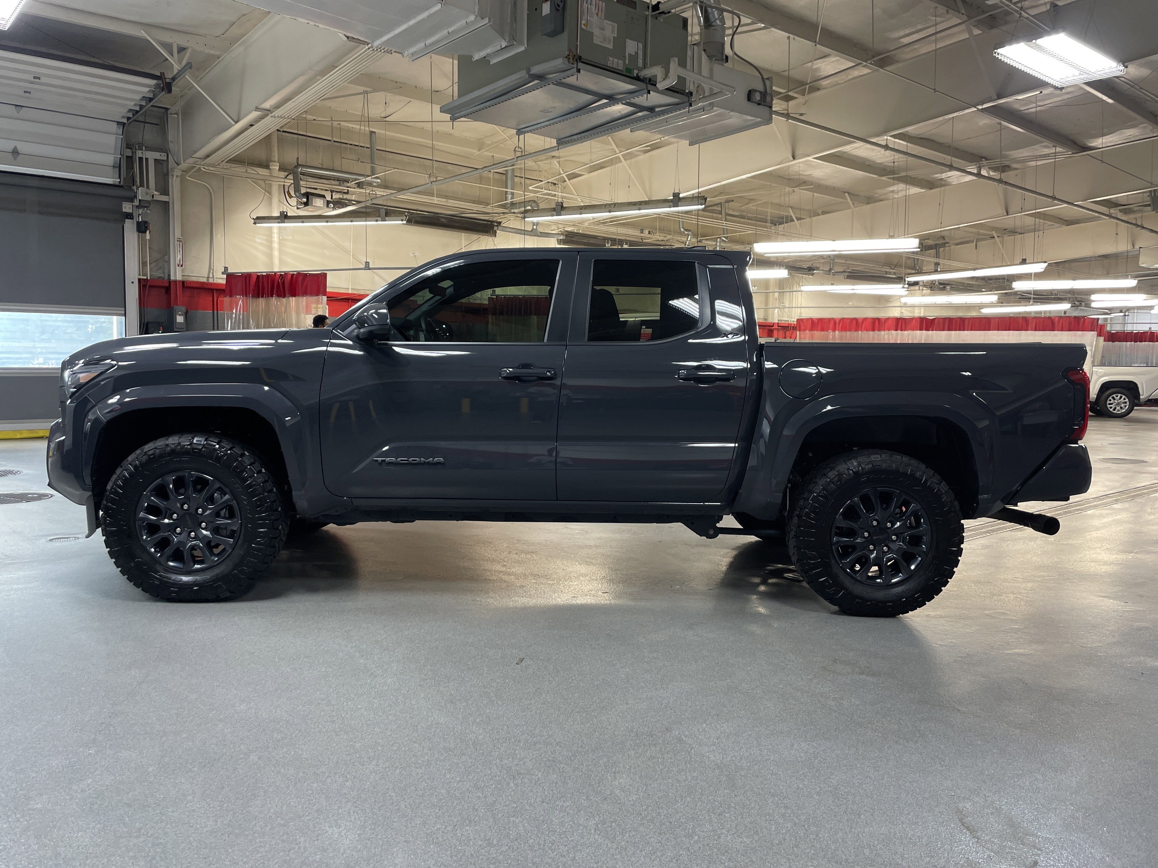 Used 2024 Toyota Tacoma SR5 RWD image 7