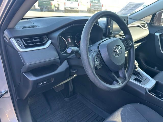 Used 2022 Toyota RAV4 XLE image 22