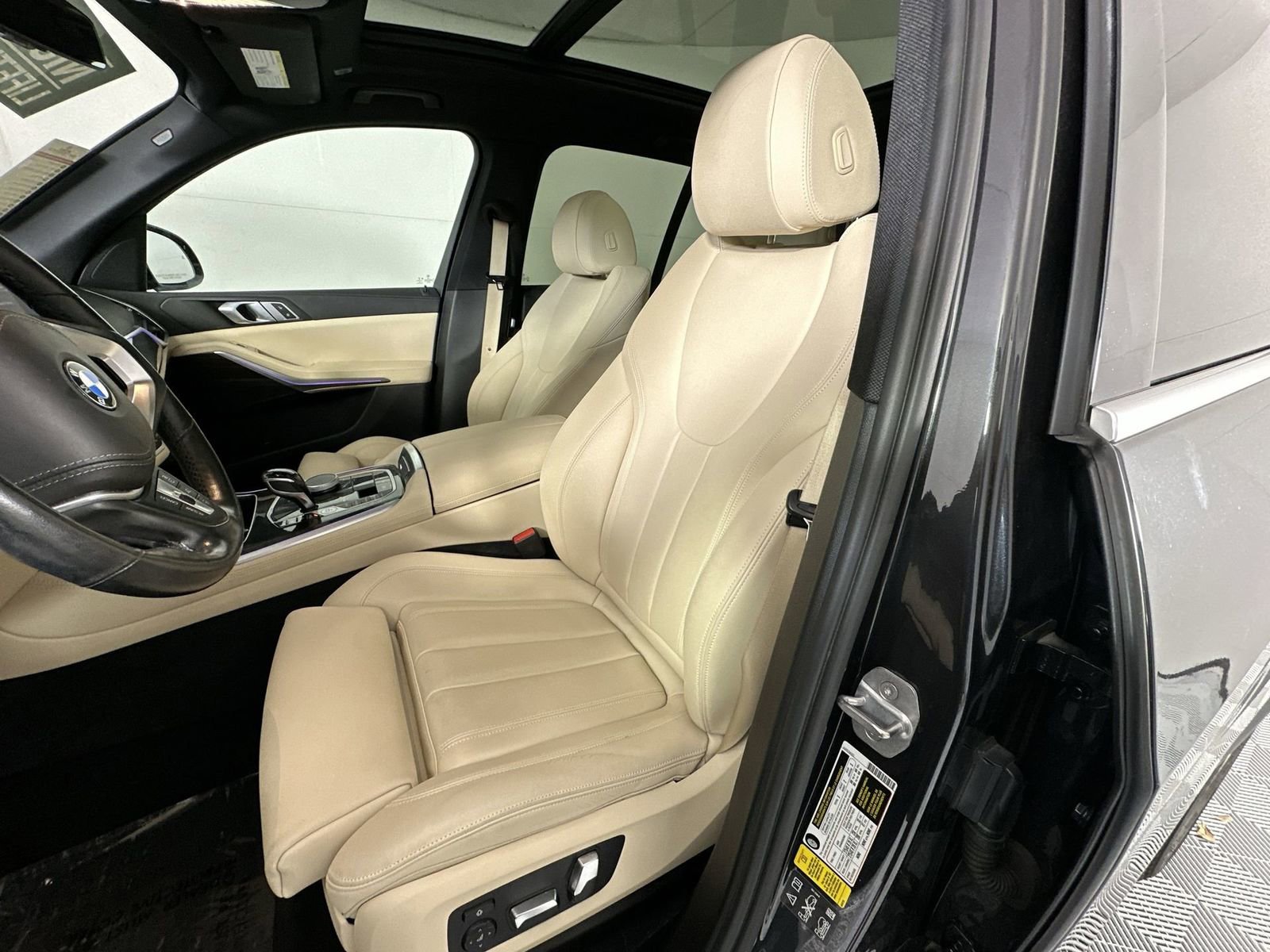 Used 2019 BMW X5 xDrive40i w/ Convenience Package image 11