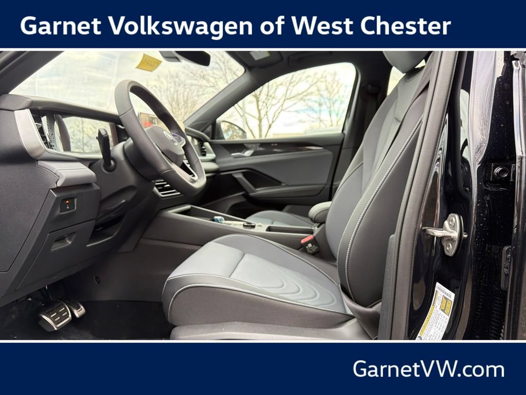New 2026 Volkswagen Tiguan SE R-Line AWD/4WD image 9