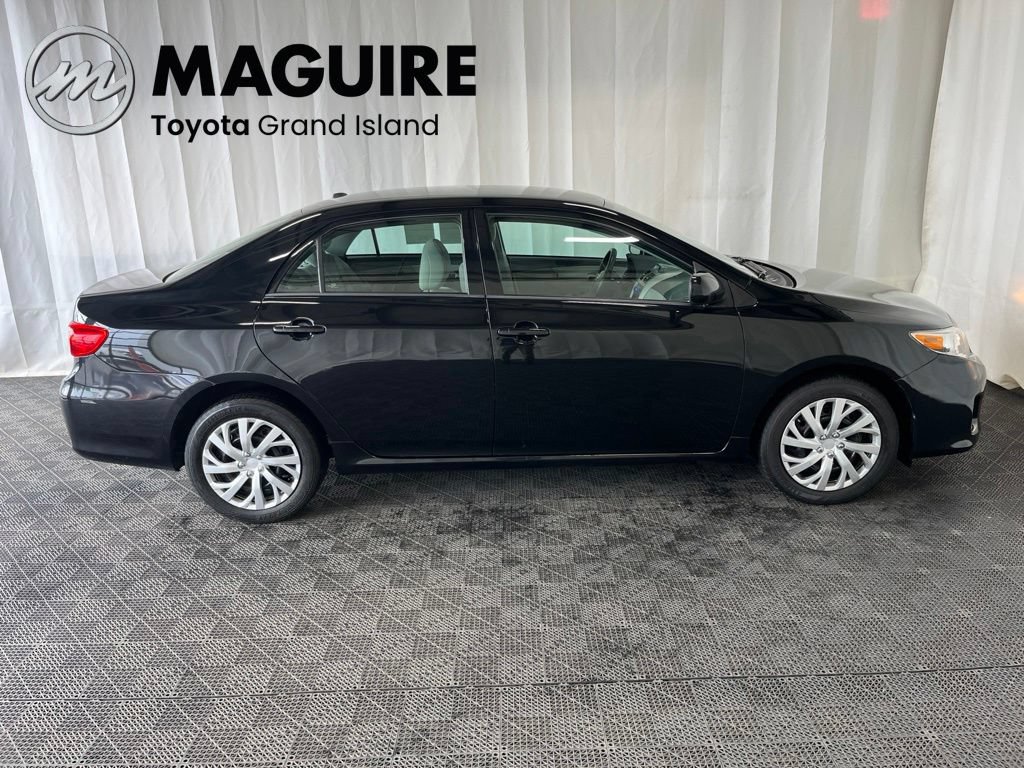 Used 2012 Toyota Corolla LE w/ Preferred Accessory Pkg FWD image 2