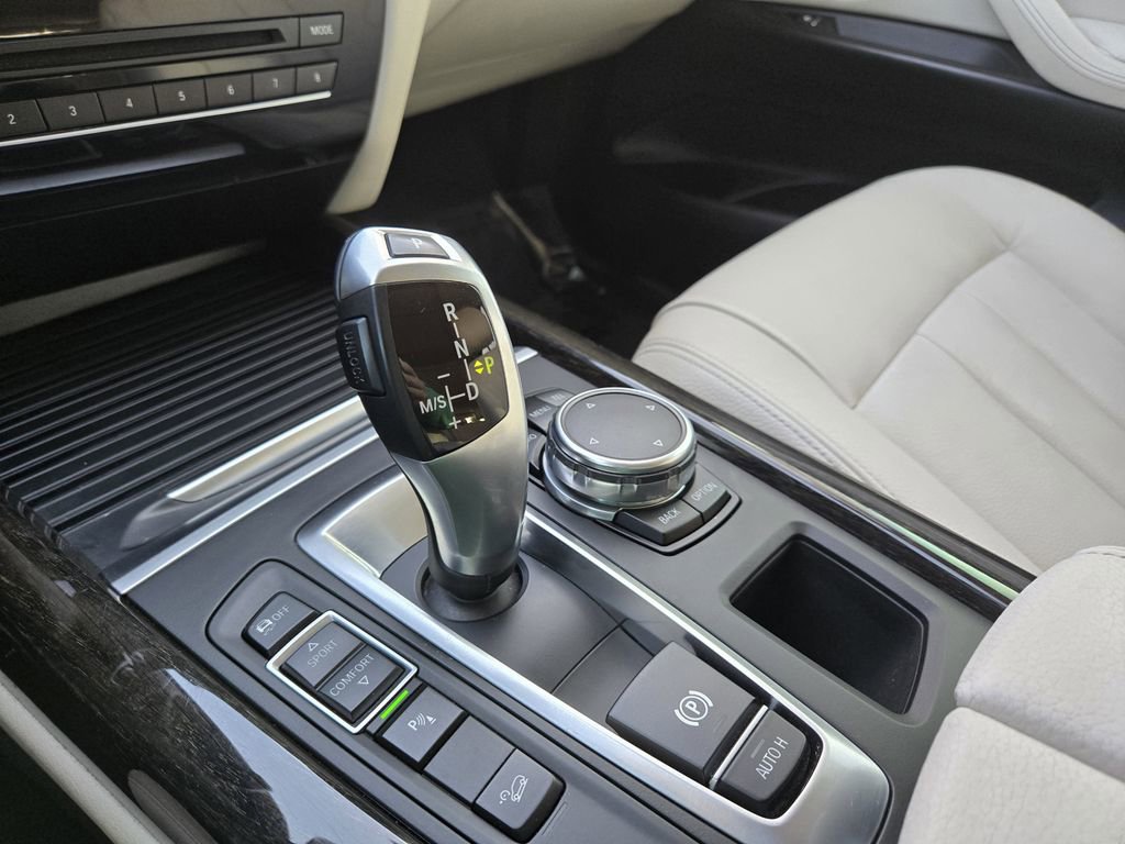 Used 2016 BMW X5 xDrive35d image 20