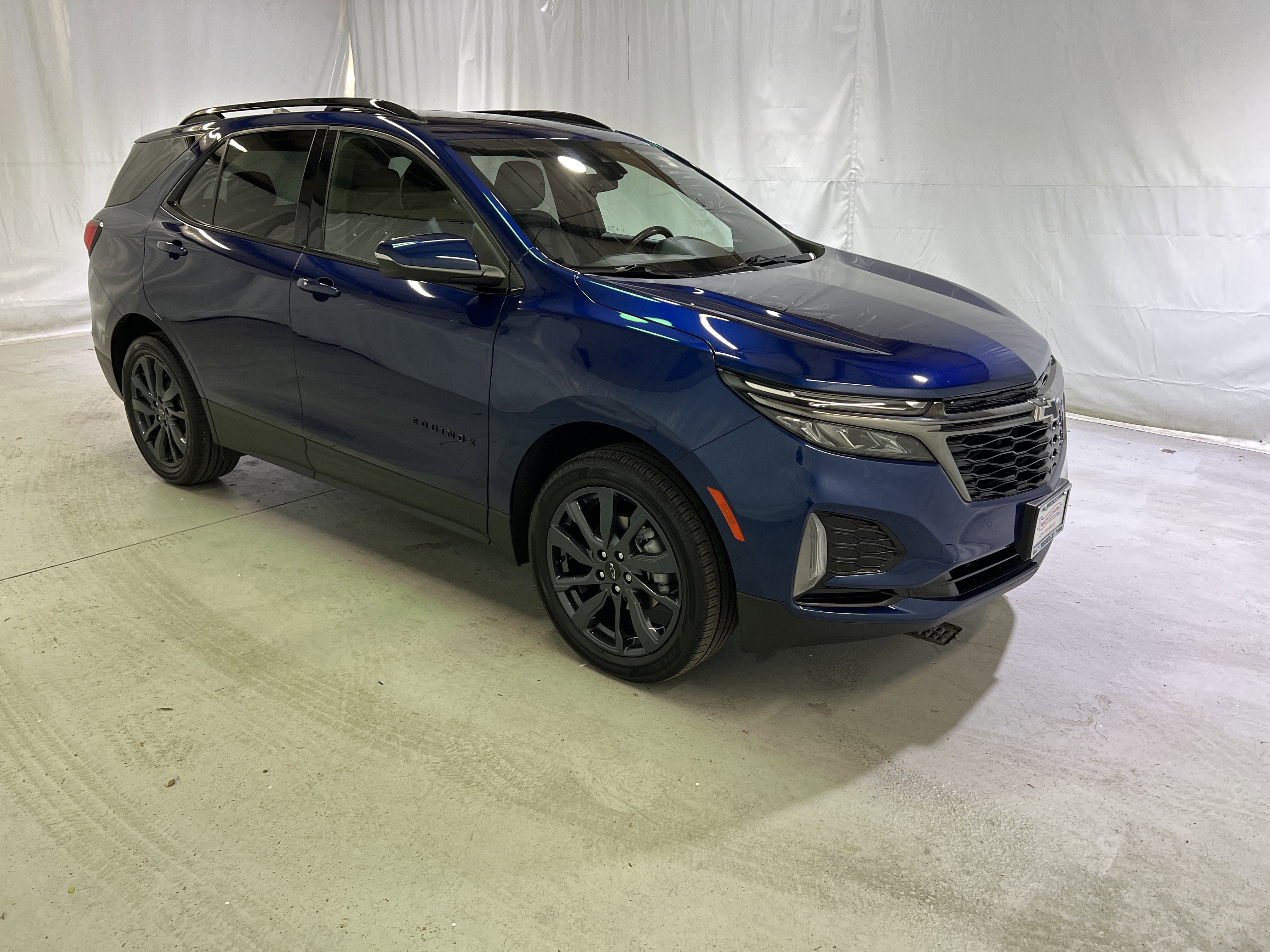 Certified 2022 Chevrolet Equinox RS w/ RS Leather Package image 2