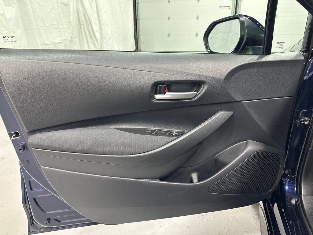 Used 2026 Toyota Corolla SE FWD image 8