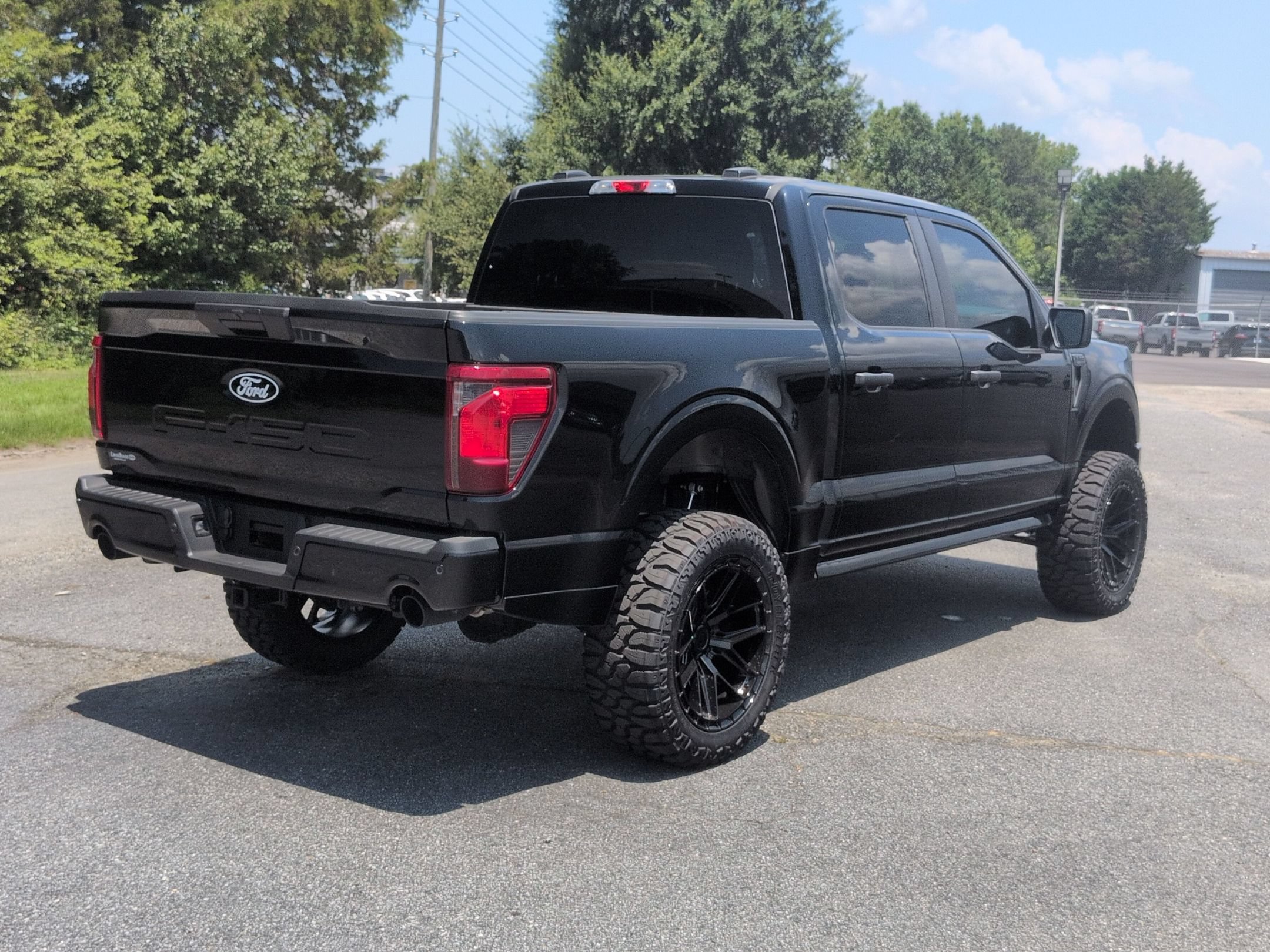 Used 2026 Ford F150 STX w/ F-150 LOBO Package AWD/4WD image 4