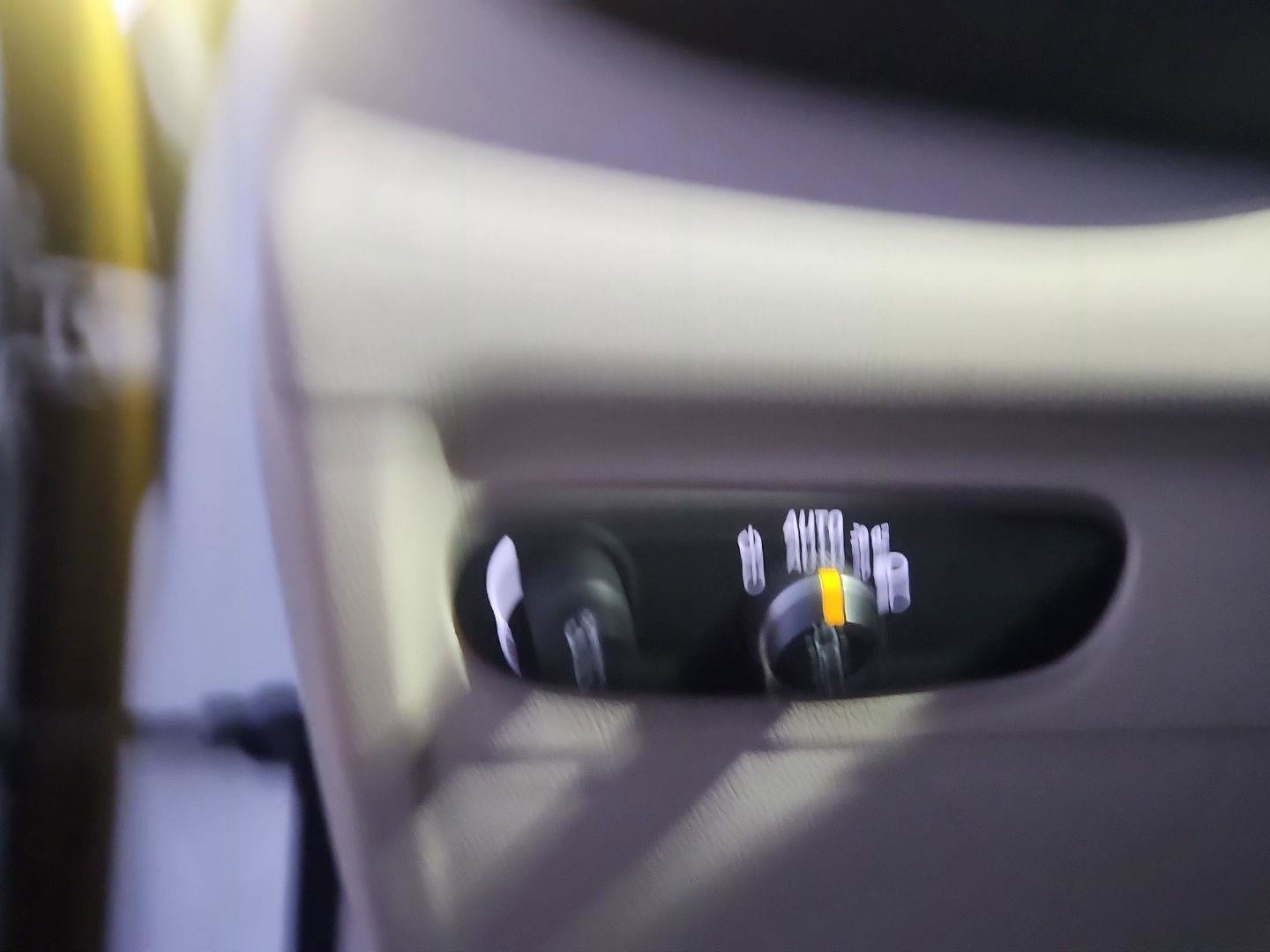 Used 2021 Buick Envision Preferred image 12