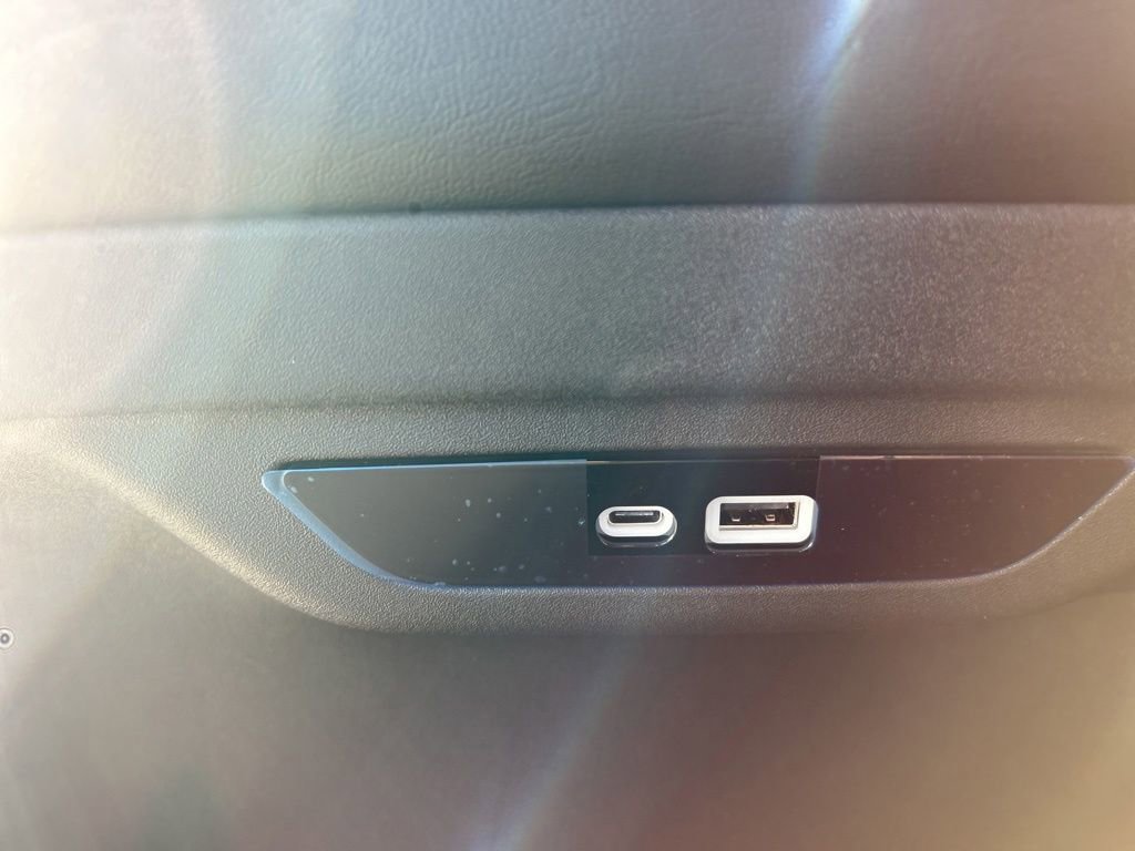 New 2025 Chrysler Pacifica Limited FWD image 33
