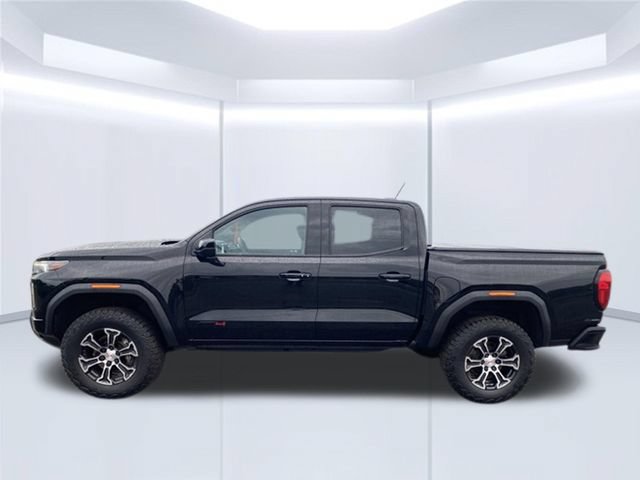 Used 2023 GMC Canyon AT4 w/ Canyon Safety Plus Package AWD/4WD image 12