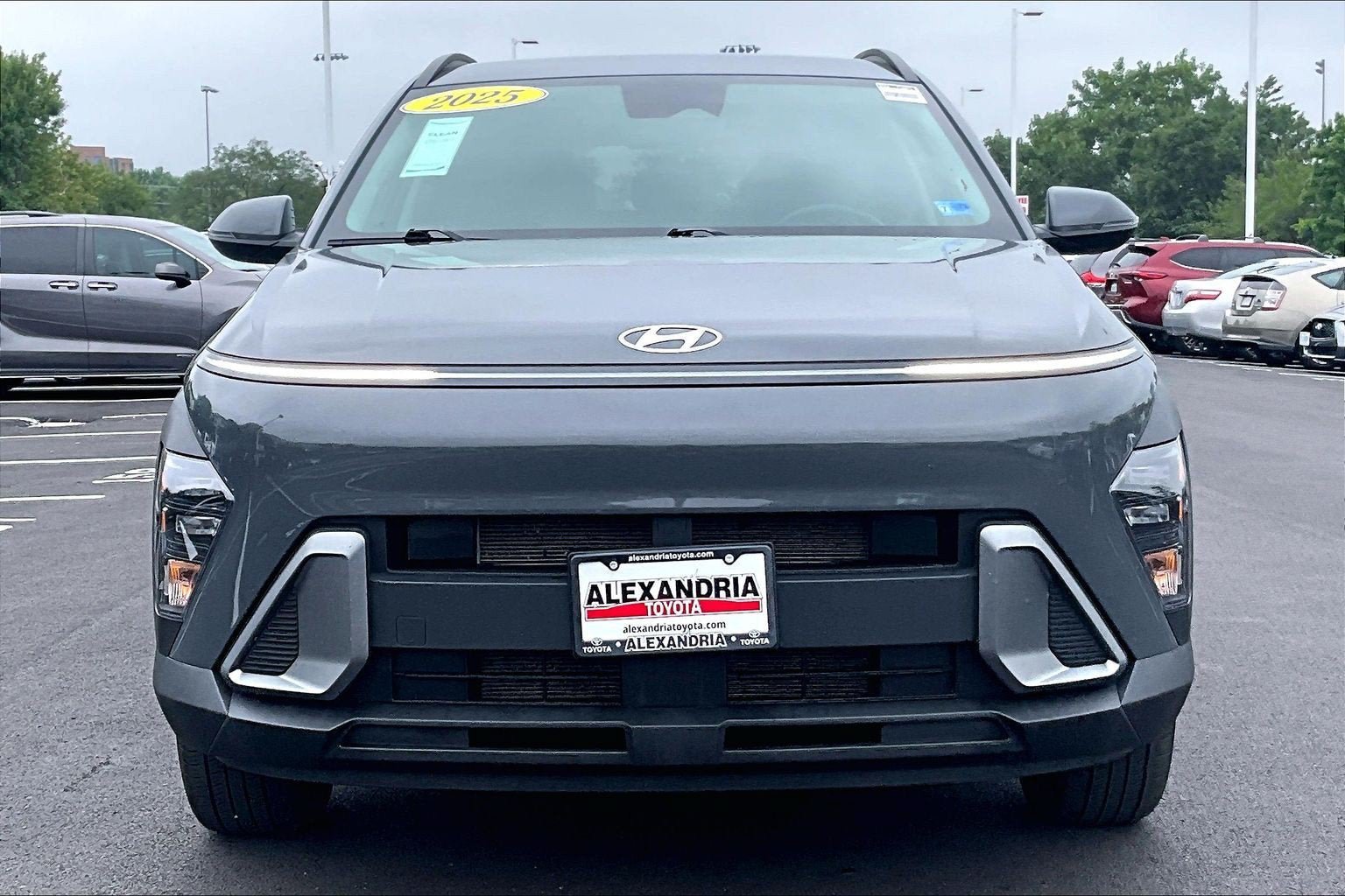 Used 2025 Hyundai Kona SEL AWD/4WD image 3
