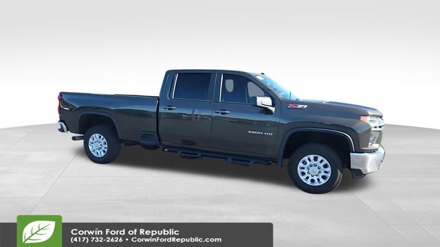 Used 2022 Chevrolet Silverado 3500 LT w/ Remote Start Package image 2