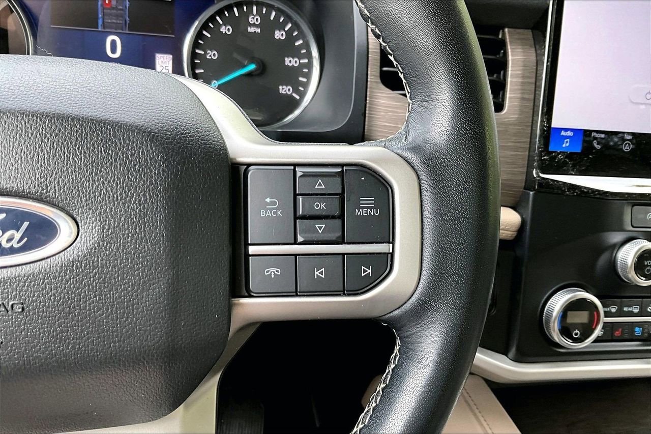 Used 2024 Ford Expedition Limited AWD/4WD image 32