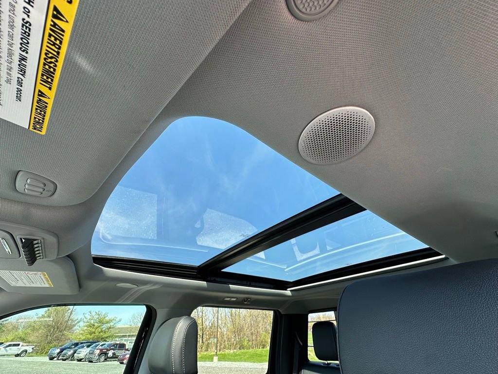 Used 2024 Ford F350 Lariat w/ Lariat Ultimate Package image 3