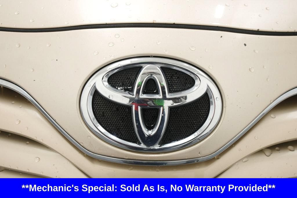 Used 2010 Toyota Camry LE FWD image 10