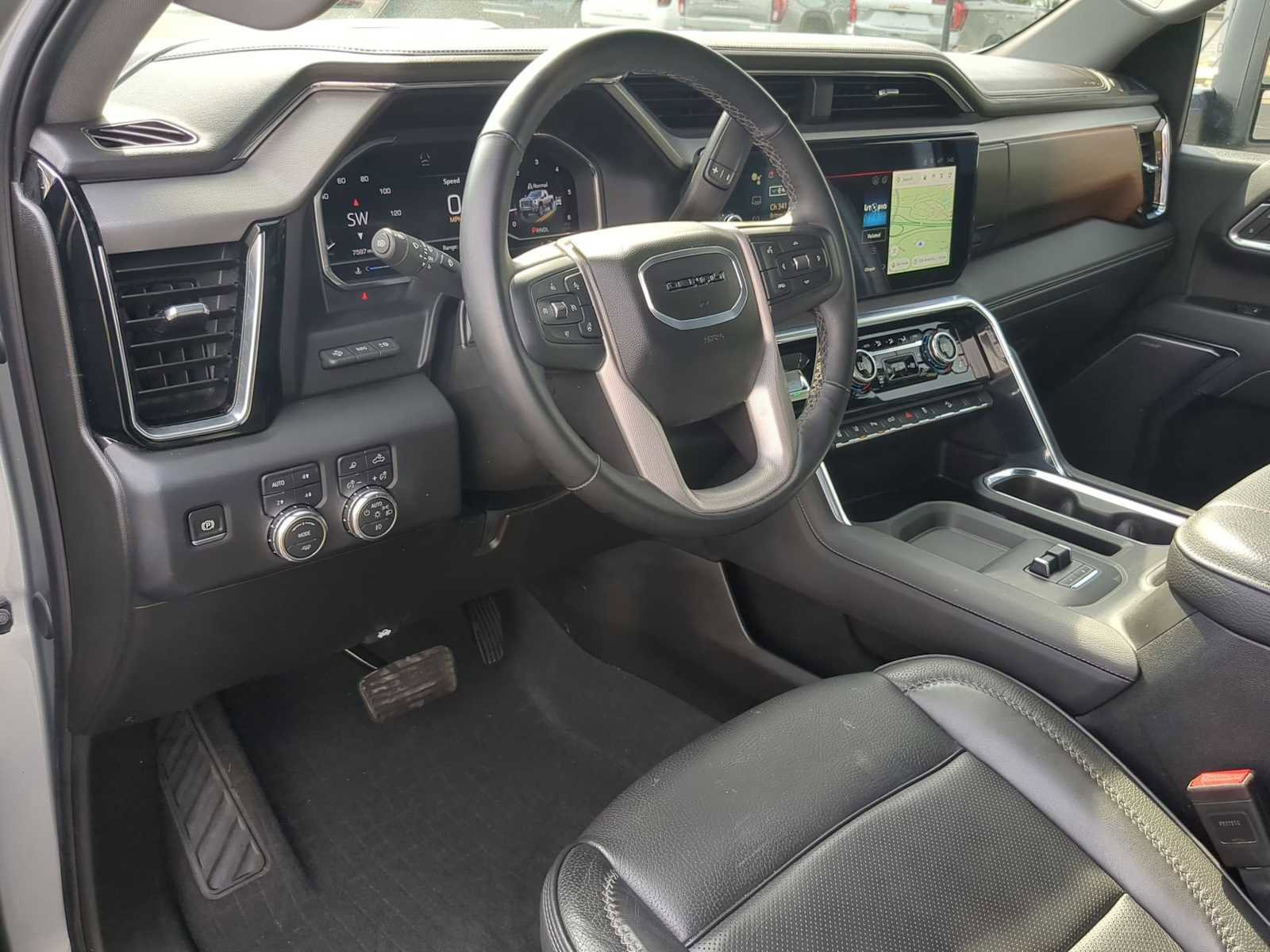 Used 2025 GMC Sierra 2500 Denali w/ Denali Reserve Package image 15