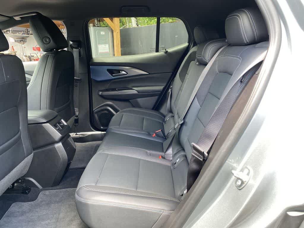 Used 2024 Chevrolet Equinox EV LT AWD/4WD image 16