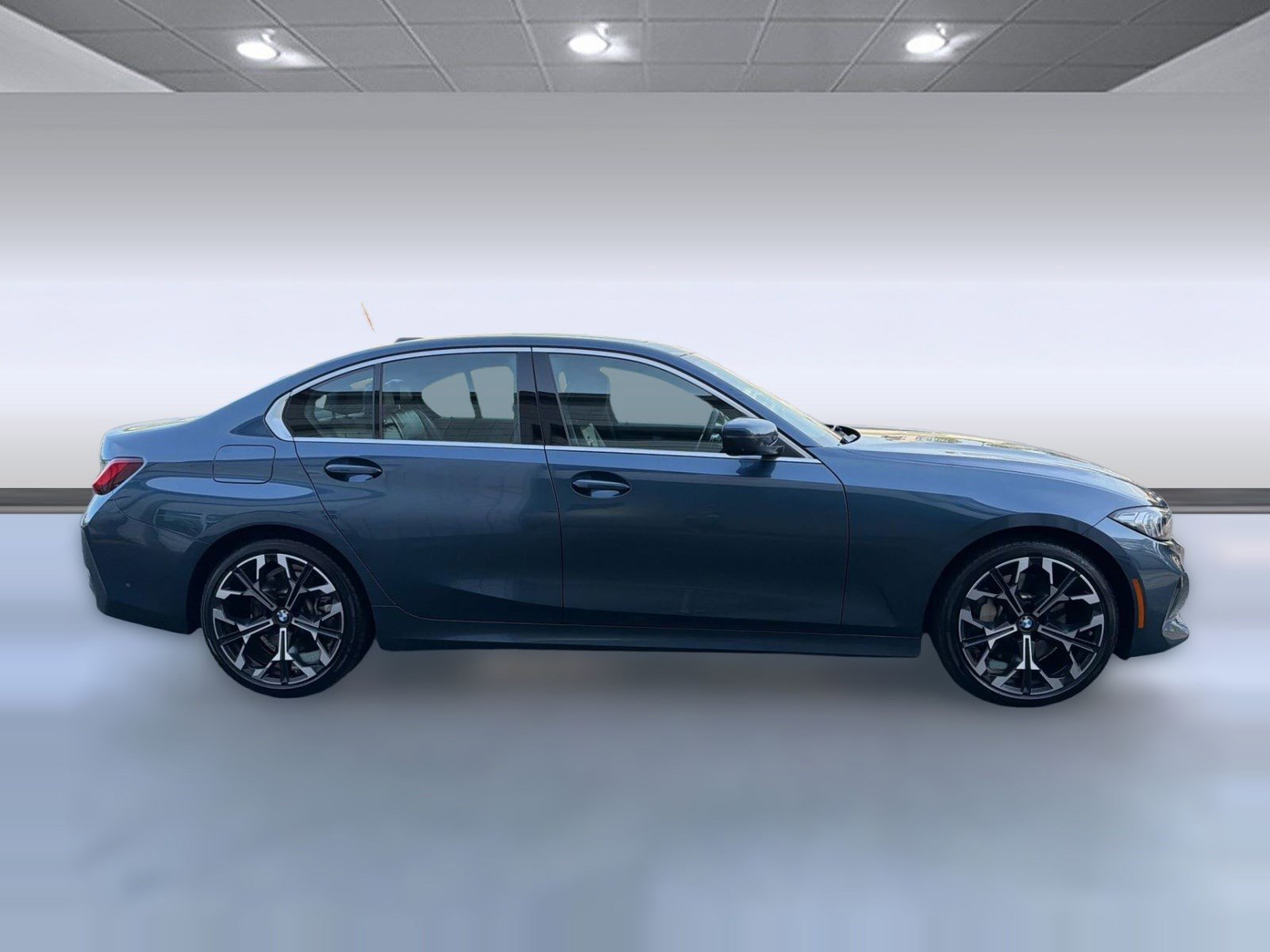 Certified 2025 BMW 330i Sedan image 8