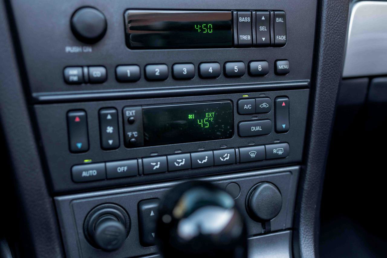 Used 2003 Ford Thunderbird Deluxe image 64