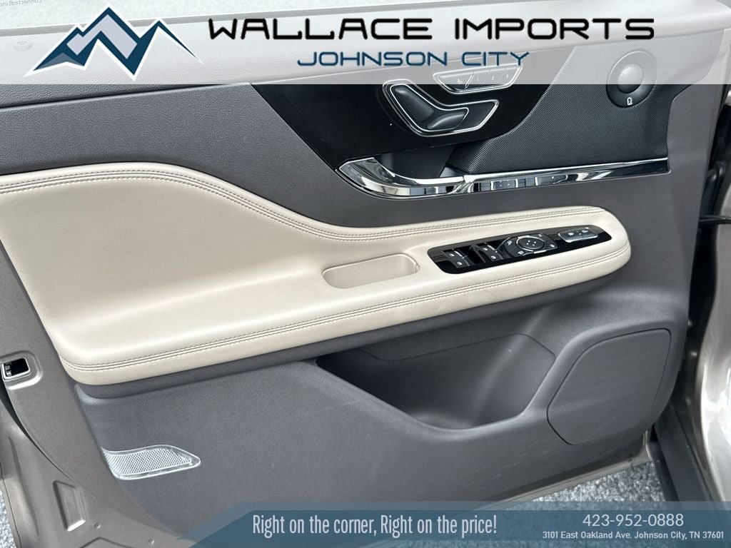 Used 2021 Lincoln Corsair Reserve w/ Elements Package AWD/4WD image 12