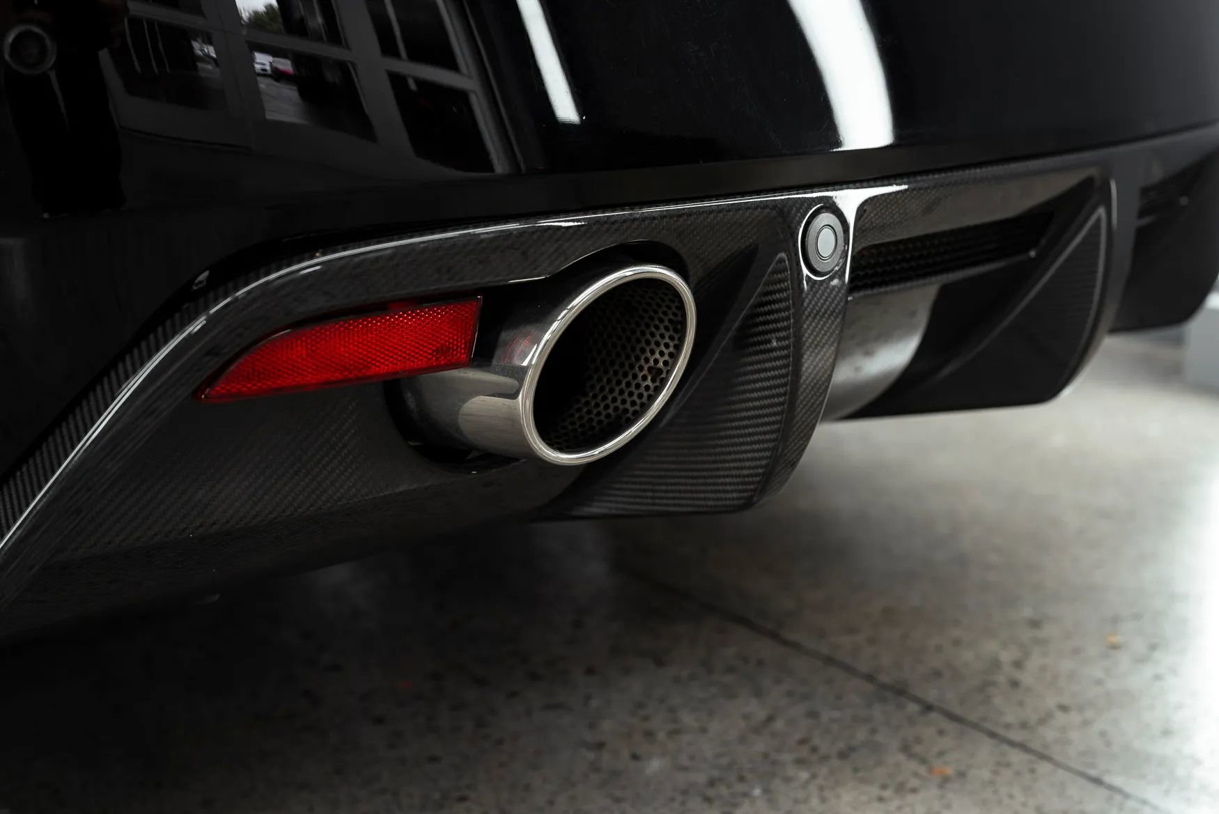 Used 2009 Aston Martin DBS Coupe 2D image 37