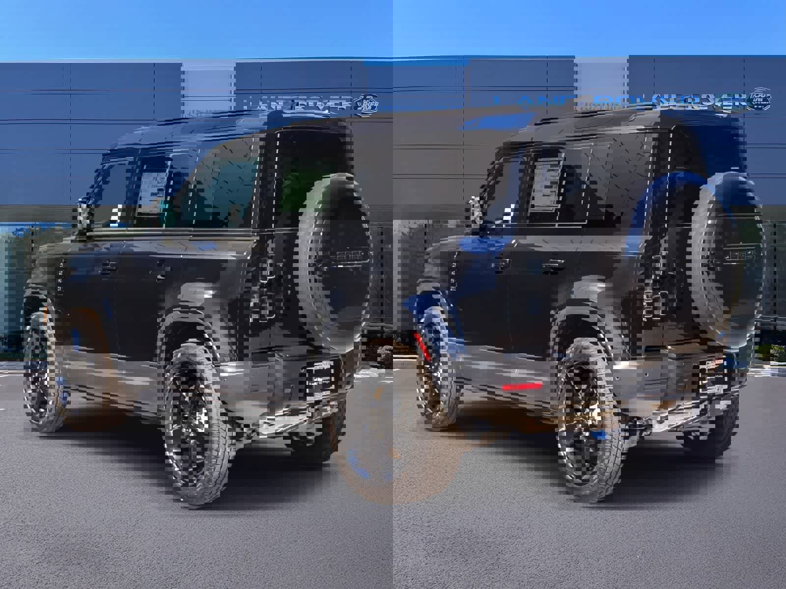 New 2026 Land Rover Defender 110 S image 4