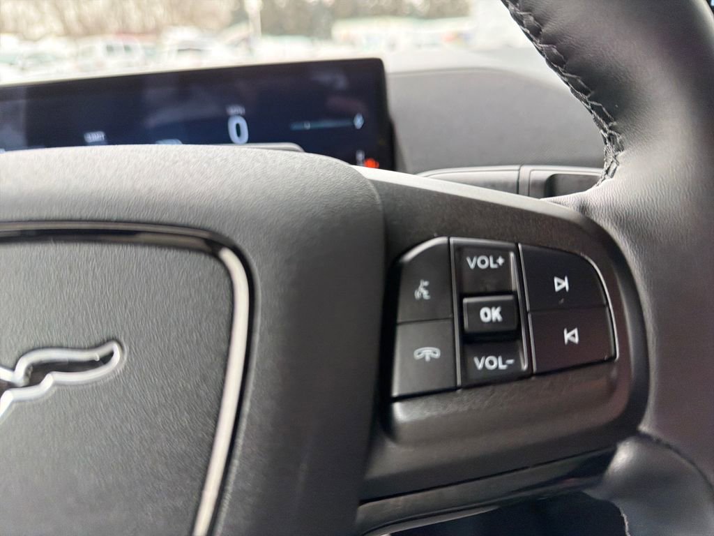Used 2025 Ford Mustang Mach-E Select image 37