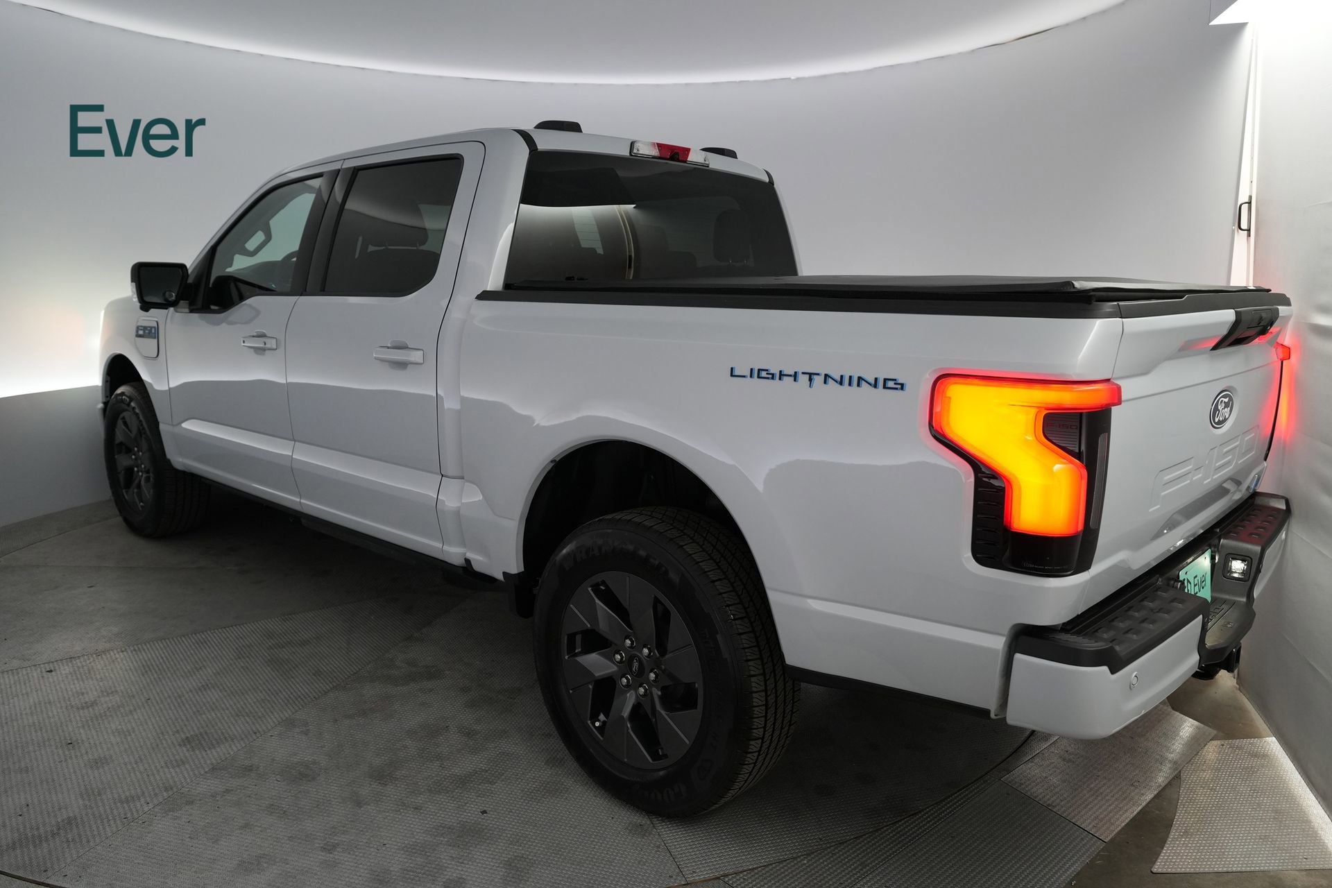 Used 2025 Ford F150 Lightning Flash image 3