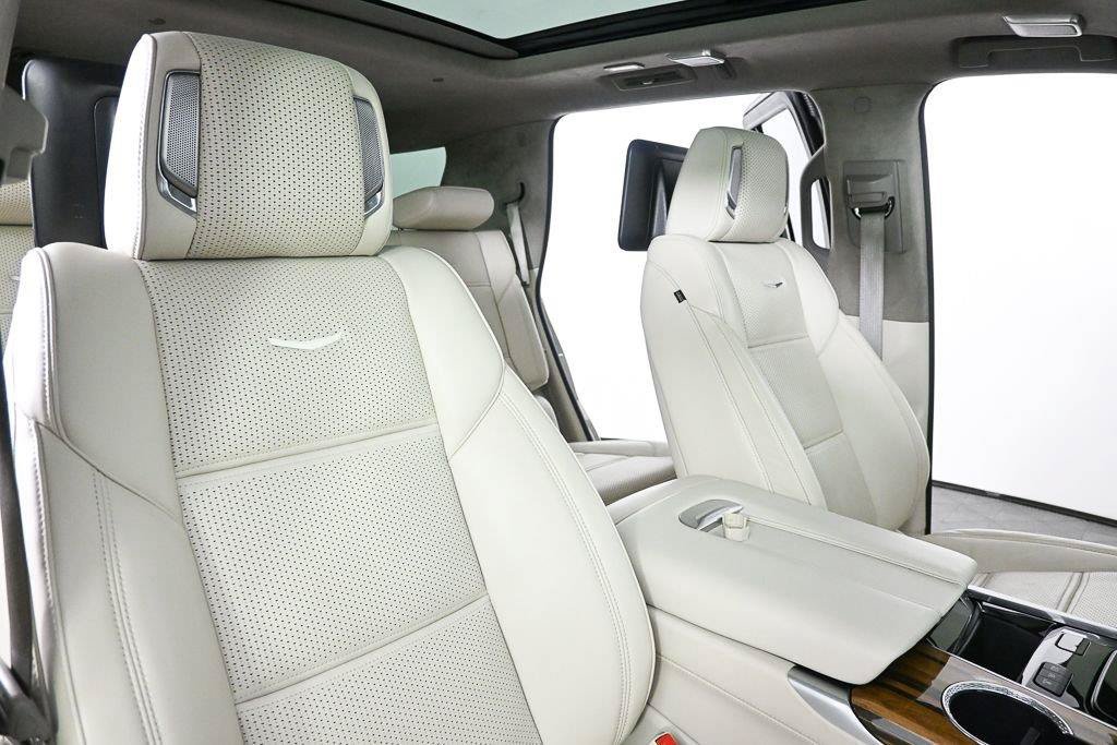 Used 2025 Cadillac Escalade Sport Platinum w/ LPO, Floor Liner Package AWD/4WD image 21