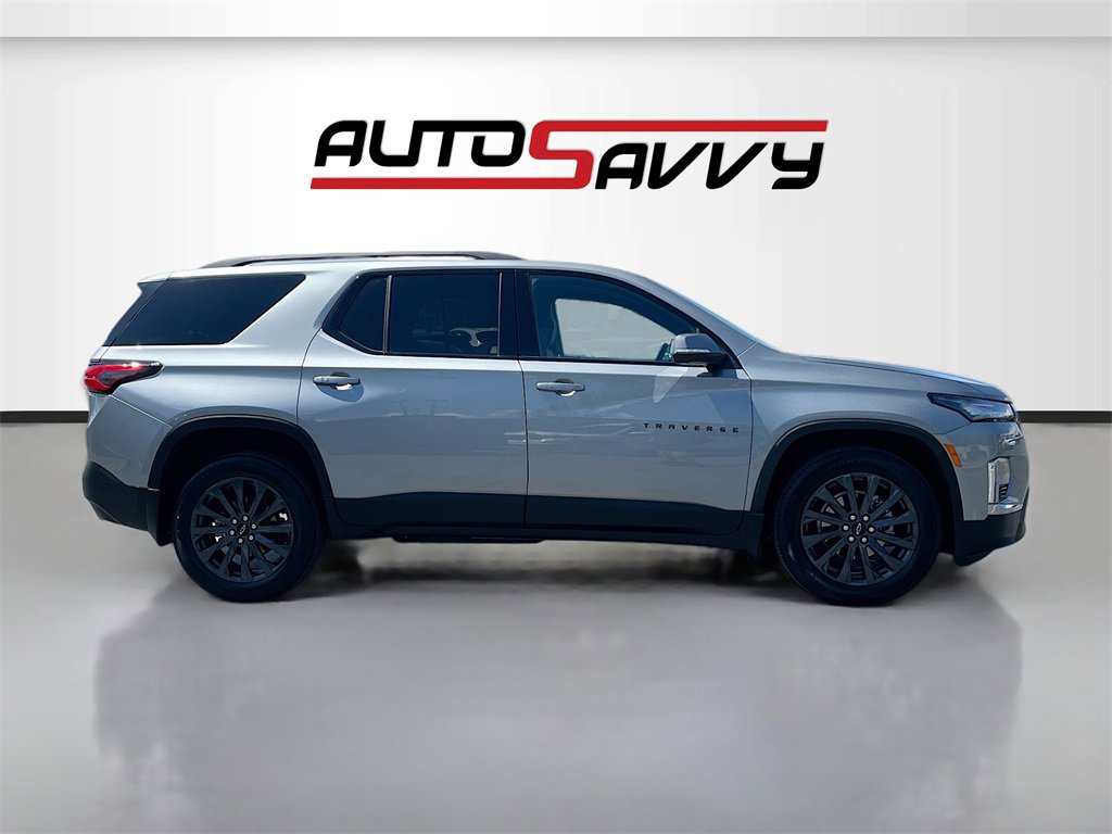 Used 2023 Chevrolet Traverse RS image 8