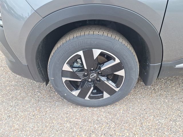 New 2026 Nissan Kicks SV w/ Cold Weather Package AWD/4WD image 31