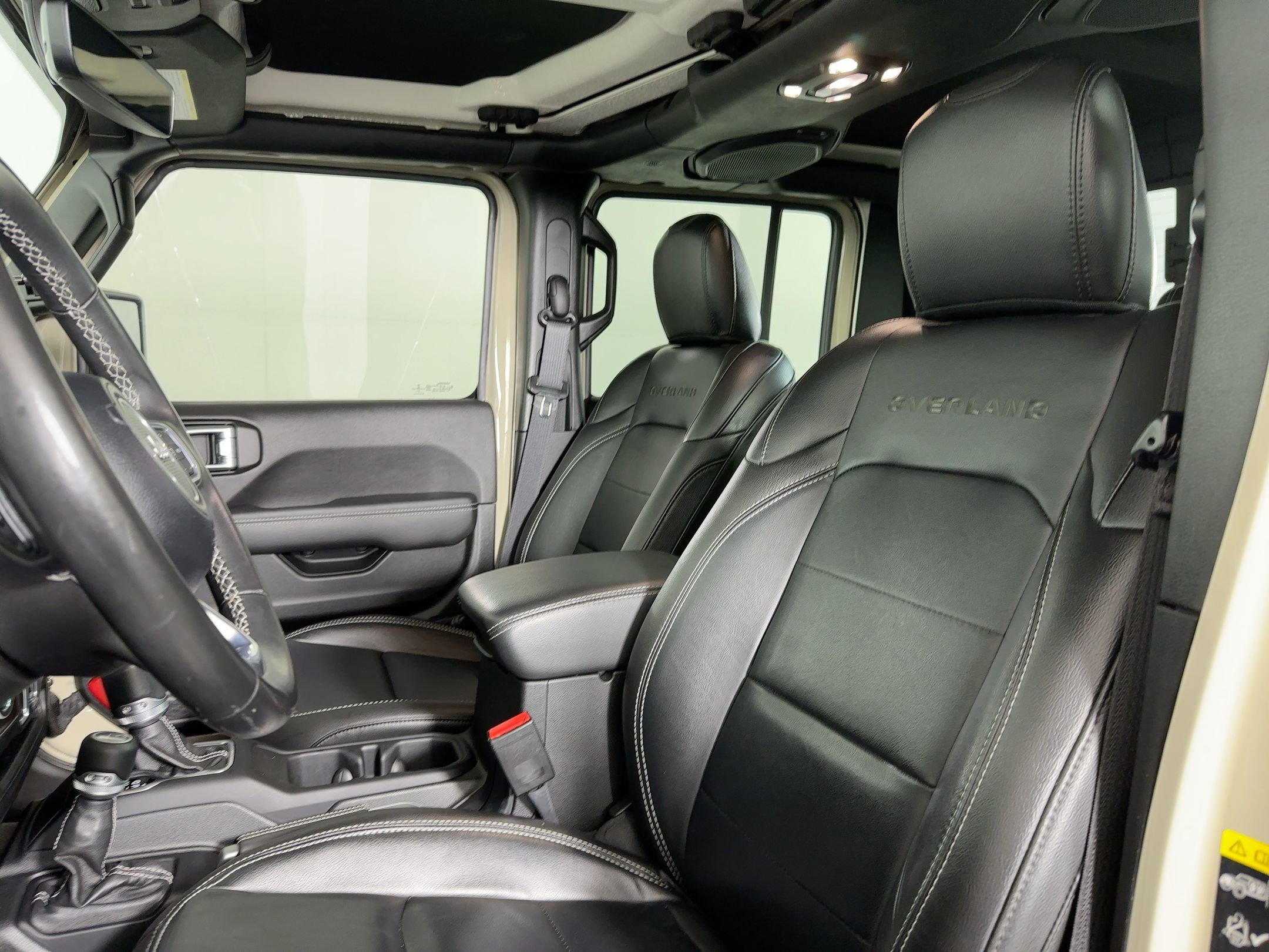 Used 2022 Jeep Gladiator Overland w/ Popular Equipment Package image 4