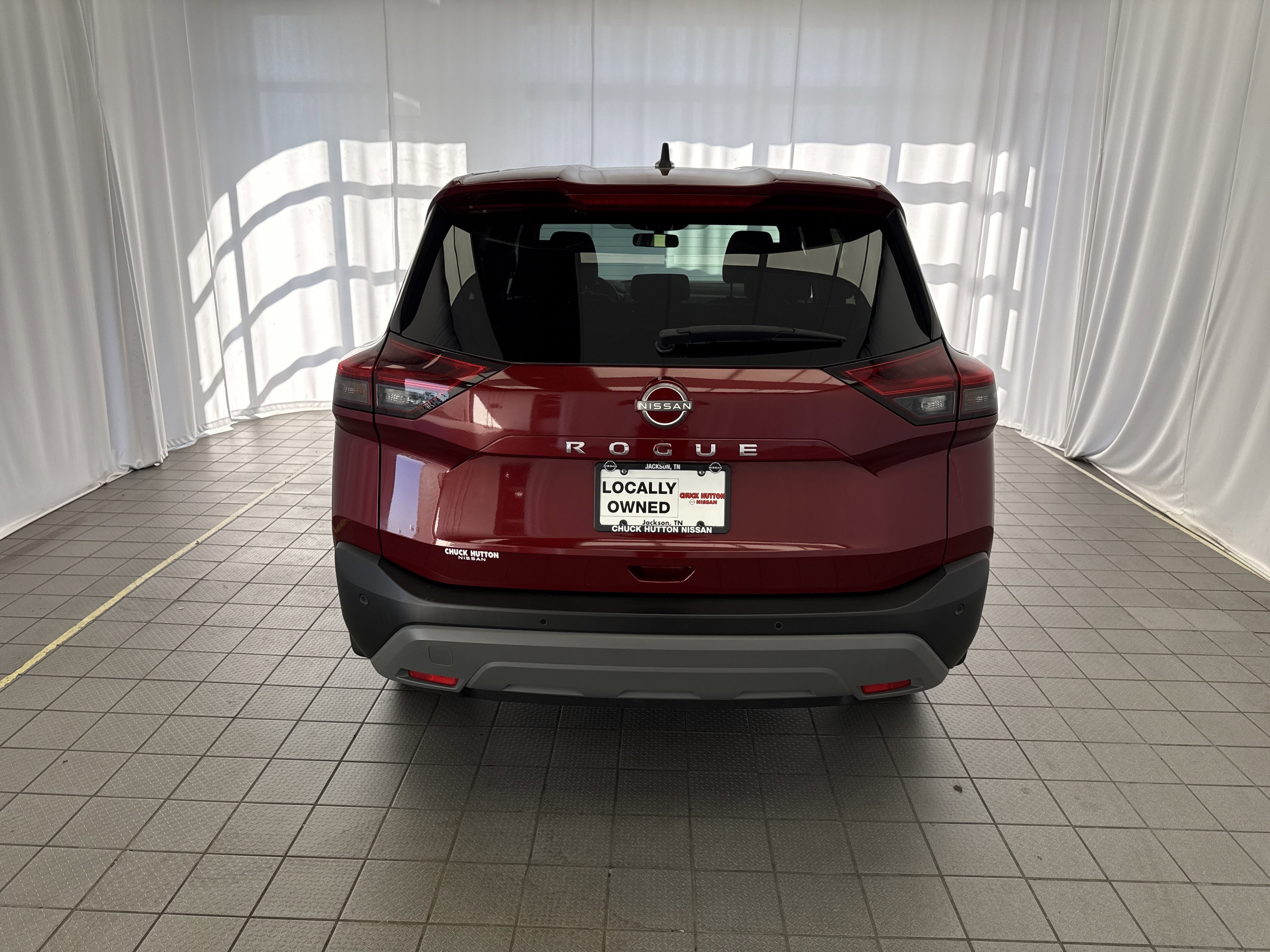 Used 2023 Nissan Rogue S image 5