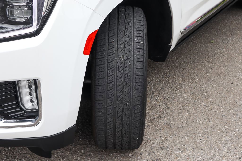 Used 2021 GMC Yukon XL SLT w/ SLT Premium Package image 55