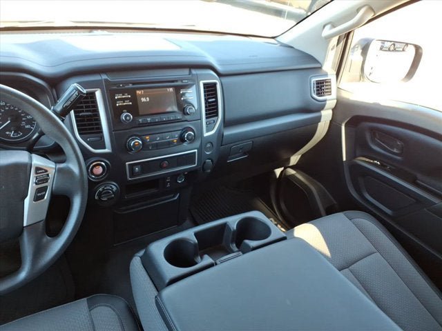 Used 2017 Nissan Titan S AWD/4WD image 12