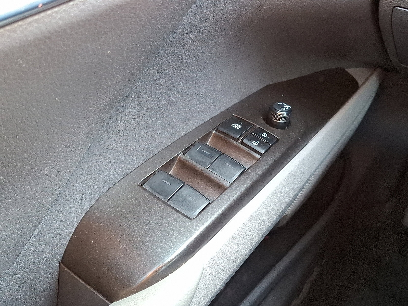 Used 2024 Toyota Camry SE image 26