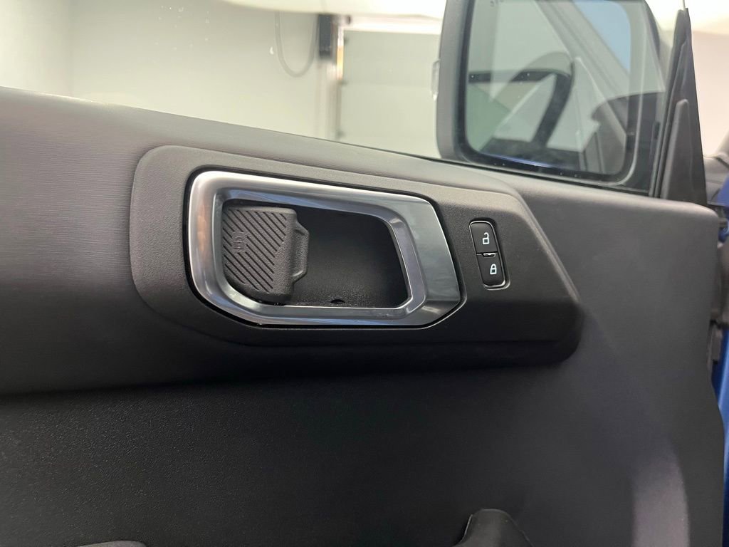 New 2025 Ford Bronco Badlands image 15