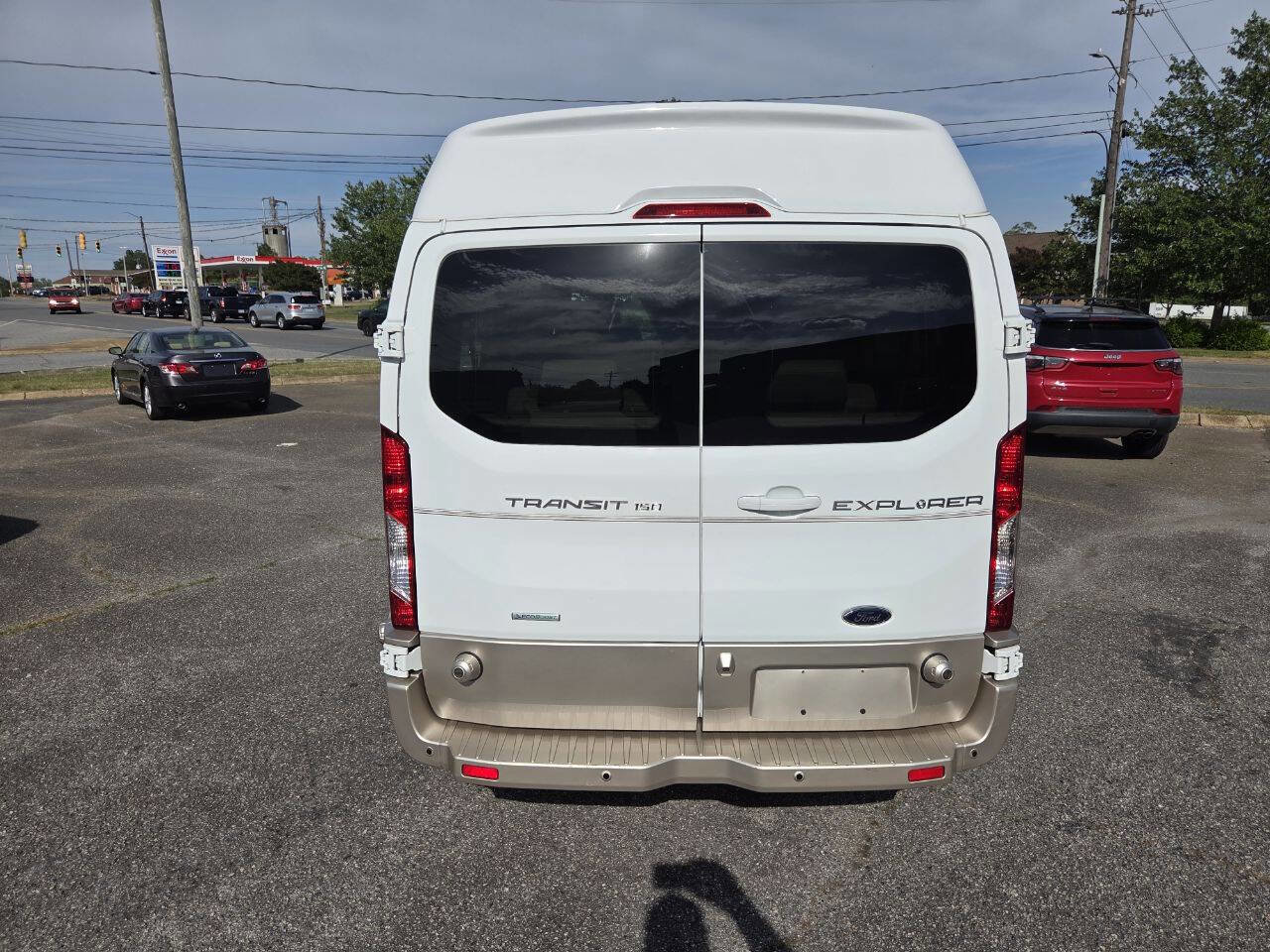 Used 2017 Ford Transit 150 148 Low Roof w/ Exterior Upgrade Package RWD image 4