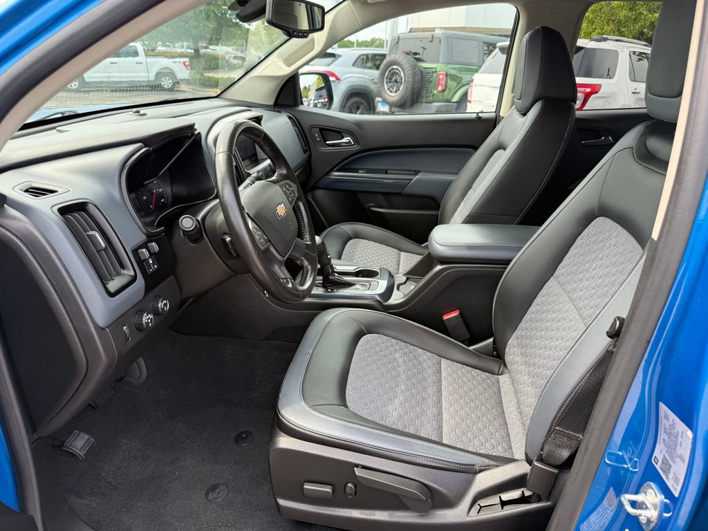 Used 2021 Chevrolet Colorado Z71 AWD/4WD image 17