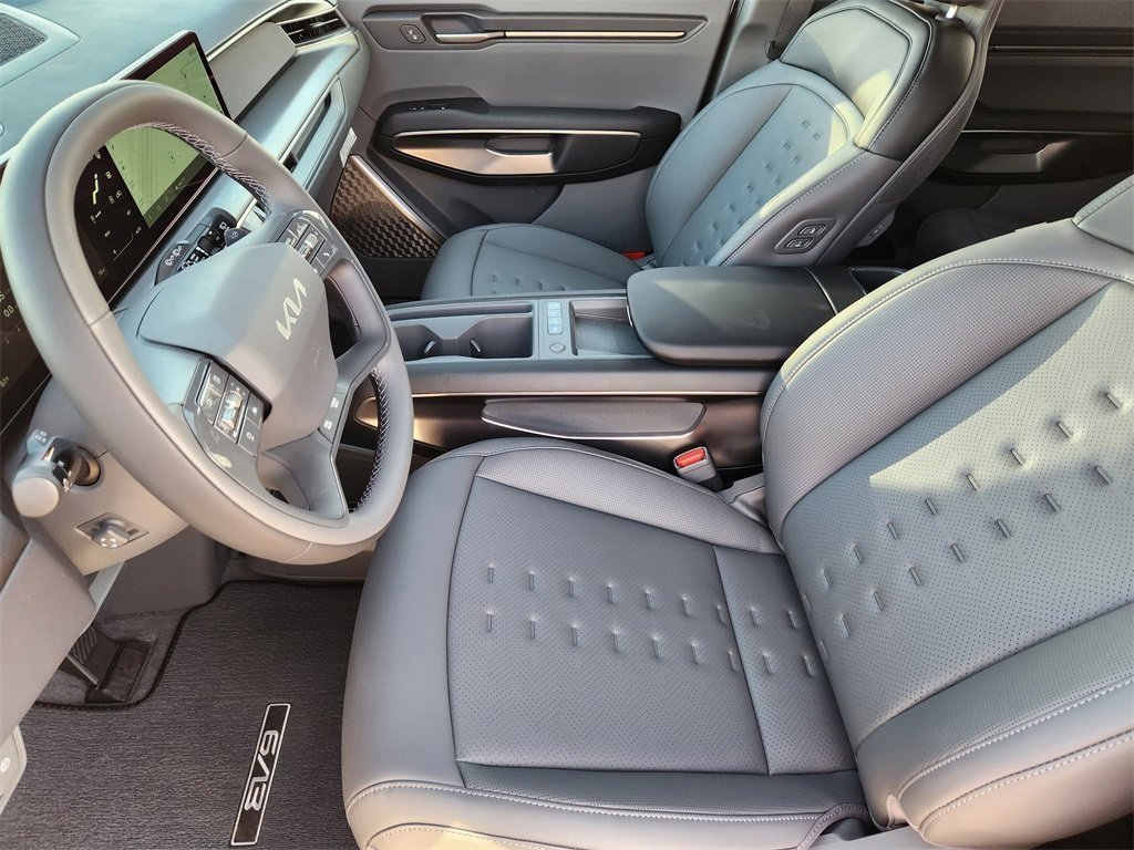 New 2026 Kia EV9 Wind image 13