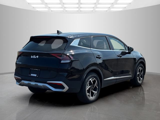 Used 2025 Kia Sportage LX FWD image 7