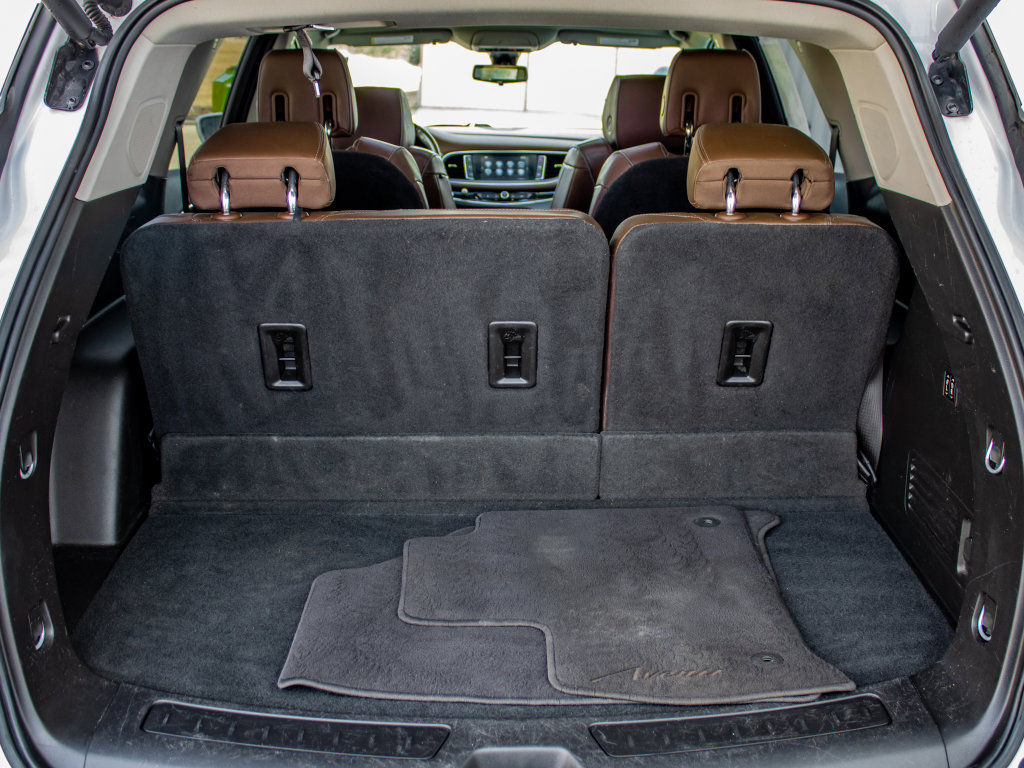 Used 2018 Buick Enclave Avenir w/ Avenir Technology Package AWD/4WD image 30