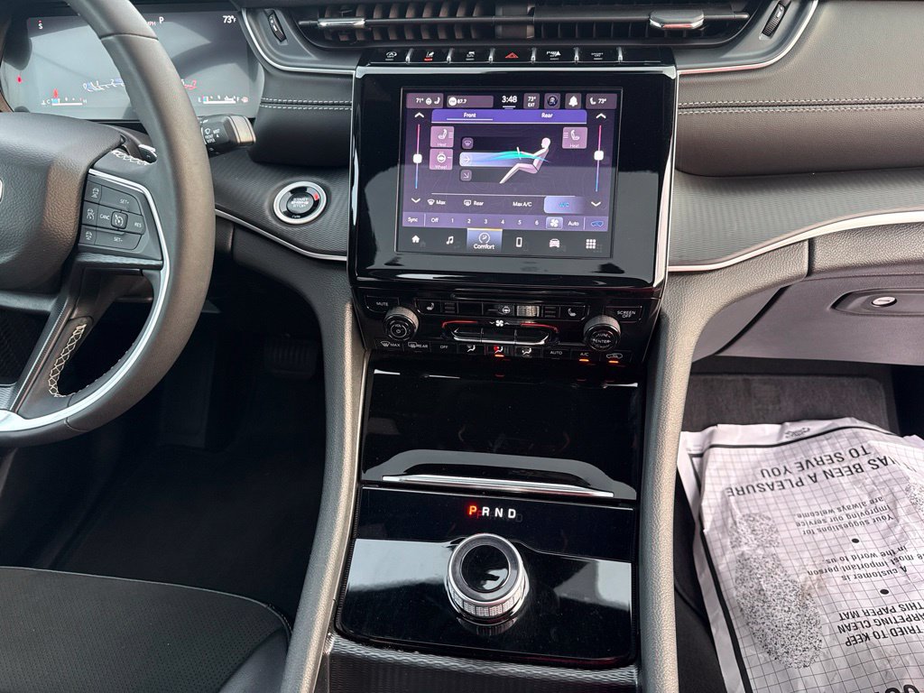 Certified 2025 Jeep Grand Cherokee L Altitude AWD/4WD image 14