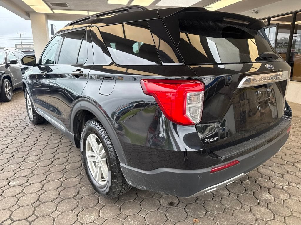 Certified 2023 Ford Explorer XLT w/ Equipment Group 202A AWD/4WD image 8